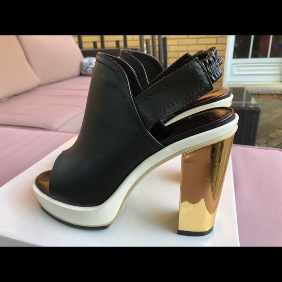 One of a kind sling back heels - Picture 8 of 12